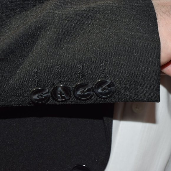 38R - Simple black jacket - Picture 4 of 8